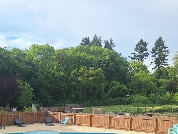 Camping pour 4 personnes, avec Terrasse à Vienne (France)