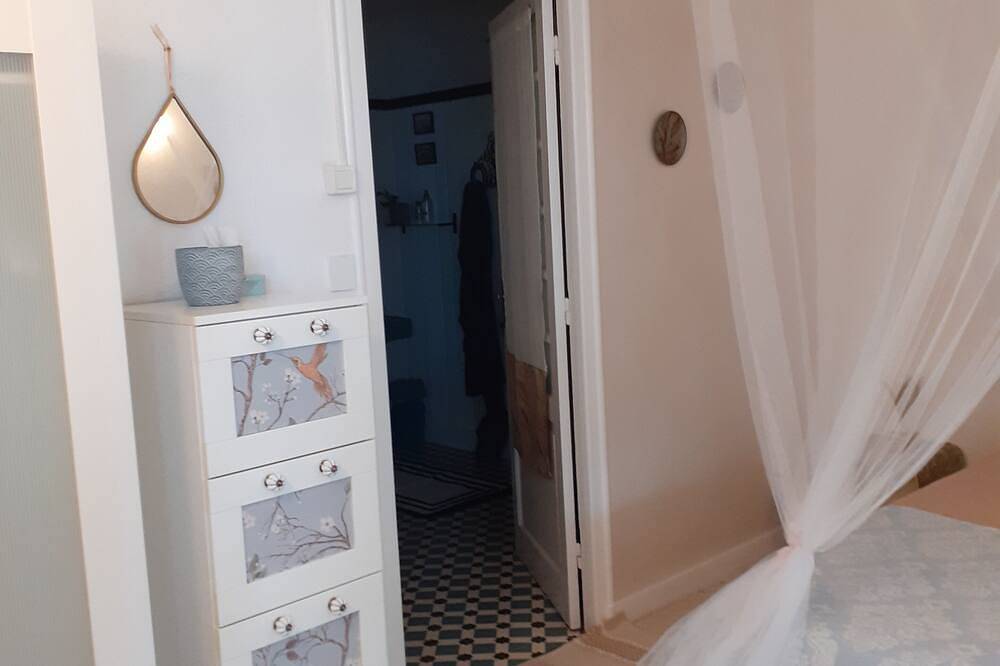Apartamento entero, Colourful cosy apartment close to Mont Saint Michel in Roz-sur-Couesnon, Bahía del Monte Saint-Michel
