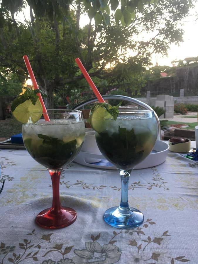 Apartamento de vacaciones para 4 personas, con vistas además de piscina y jardín - 1
