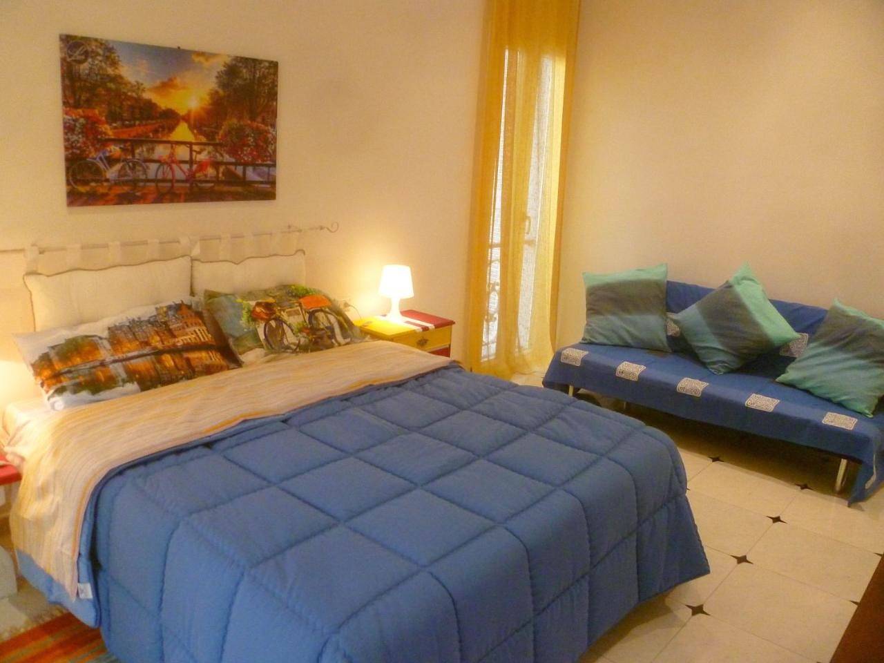 Triple Room with Private External Bathroom in Torre del Greco, Parco nazionale del Vesuvio