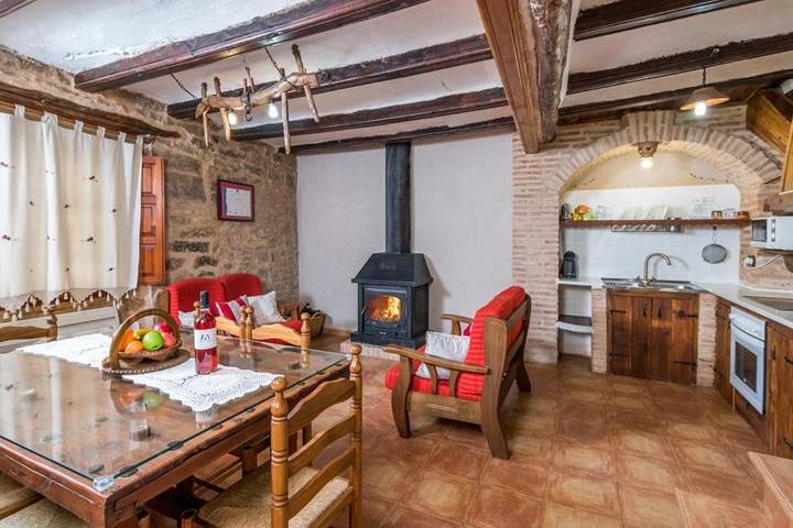 Casa rural para 6 personas, con vistas y terraza en Matarraña - 4