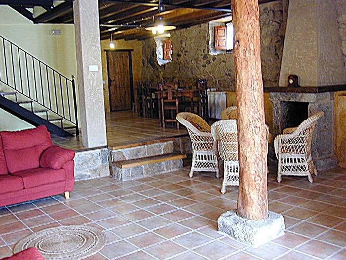 Casa de vacaciones para 14 personas, con jardín y sauna además de vistas y piscina, Se admiten mascotas en Sierra de Gredos - 4