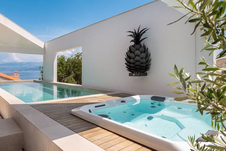 Villa pour 8 personnes, avec balcon/terrasse et piscine ainsi que terrasse et sauna à Sutivan - 4