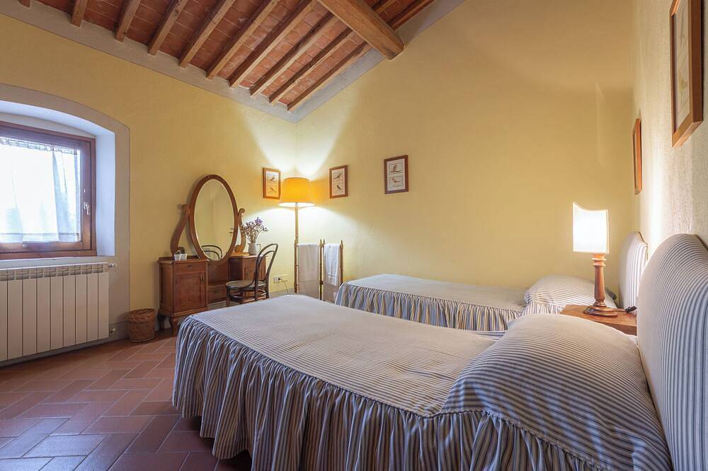 Accogliente Appartamento Con Piscina, Immerso Nel Verde in Pietrapiana, Reggello