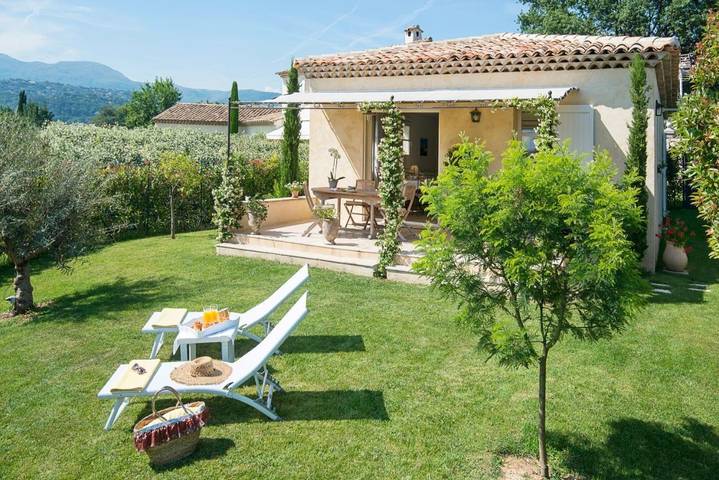 Villa pour 4 personnes, avec Balcon et Terrasse ainsi que Jardin et Vue à Saint-Paul-de-Vence
