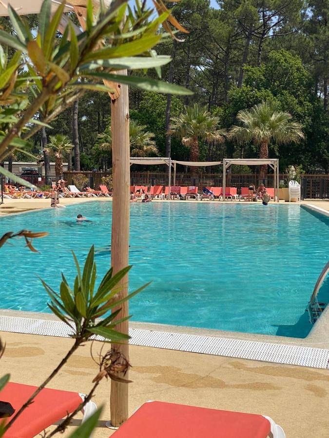 Camping pour 8 personnes, avec piscine ainsi que sauna et terrasse, animaux acceptés au Cap Ferret - 2