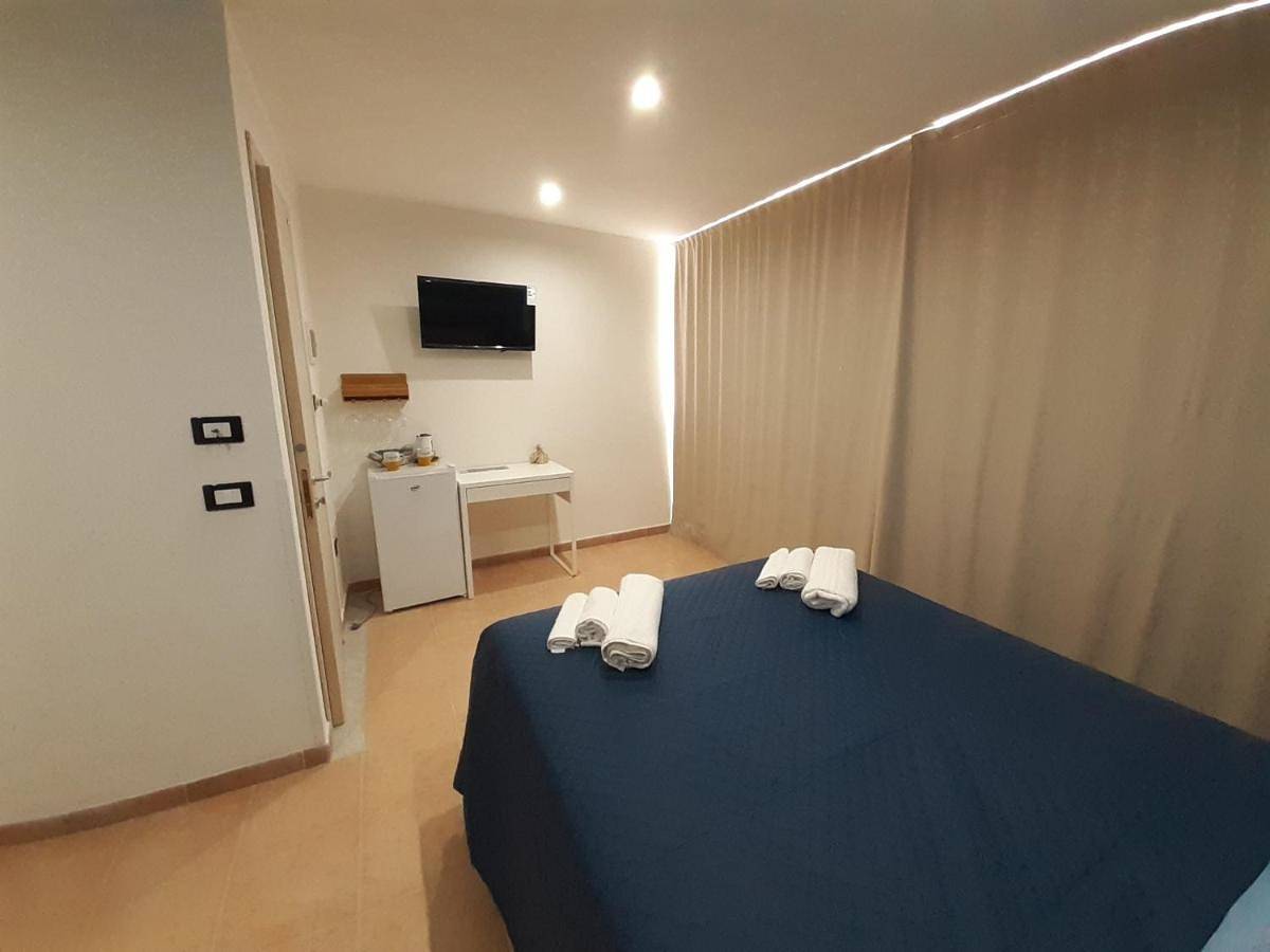 Double Room with Private Bathroom in Isola delle Femmine, Provincia di Palermo