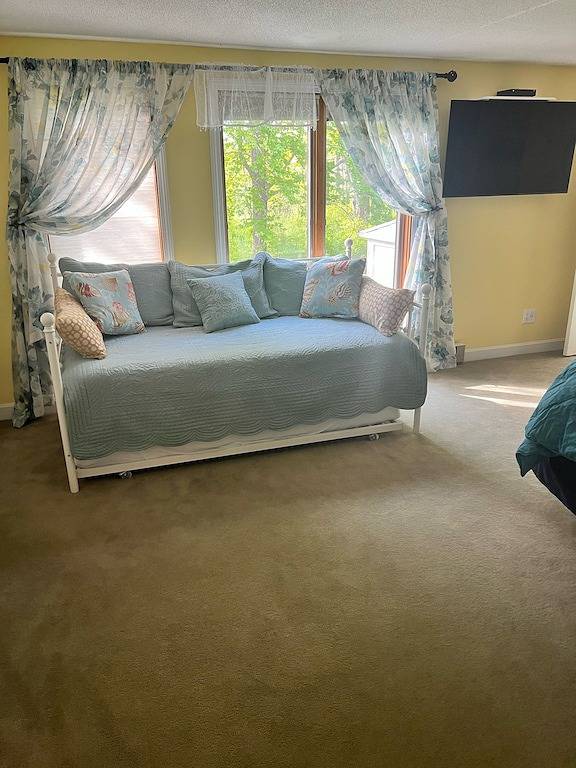 Vacation rental for 10 people, with yard and hot tub in Wells (Maine)