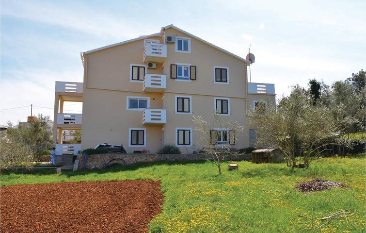 Ganze Ferienwohnung, Gemütliche Ferienwohnung mit Terrasse, WLAN und Zugang zum Strand – 800 m von V. Sabuša entfernt in Kukljica, Insel Ugljan