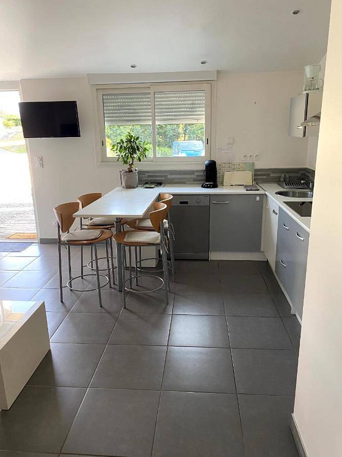 One-Bedroom House in Saint-Porchaire, Région de Saintes