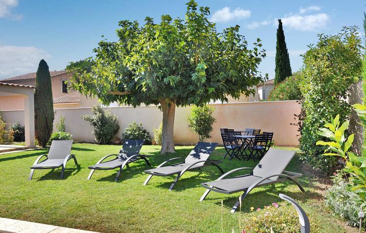 Gemütliche 95 qm Wohnung mit AC, Parkplatz, Pool, Internet - Le Pontet 2km in Vedène, Vaucluse