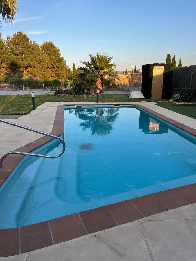 Holiday home for 8 people, with pool and garden - 1