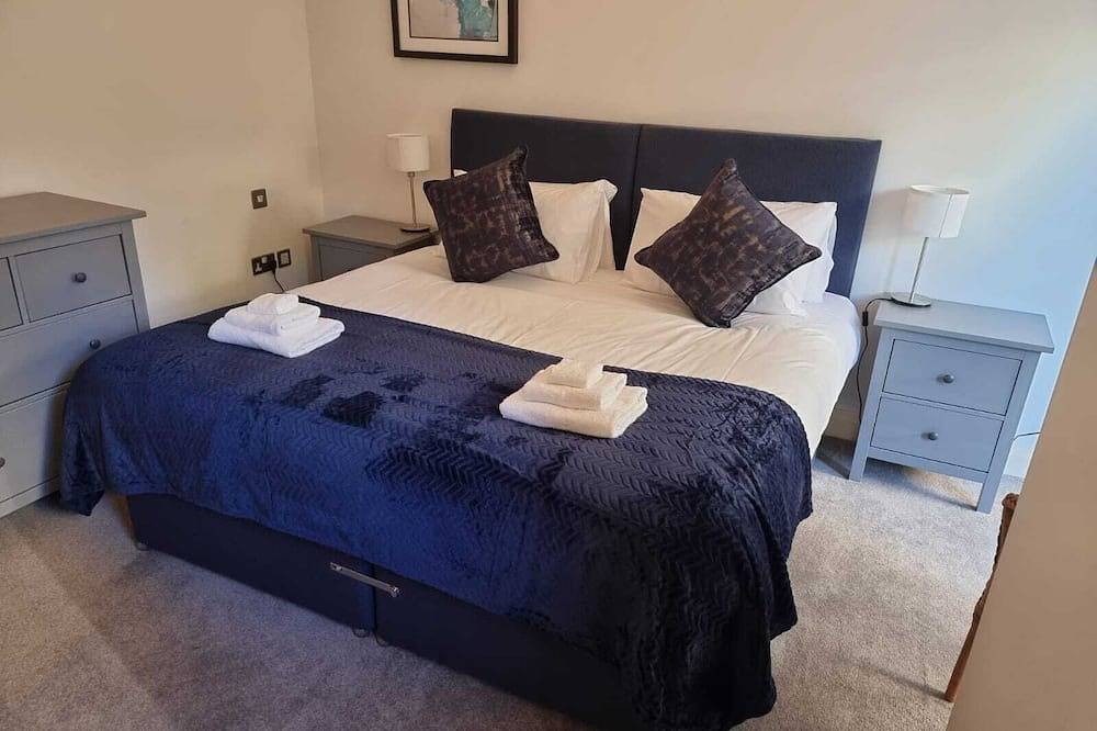 Entire apartment, Ground floor flat in town centre with parking and outdoor space in North Yorkshire