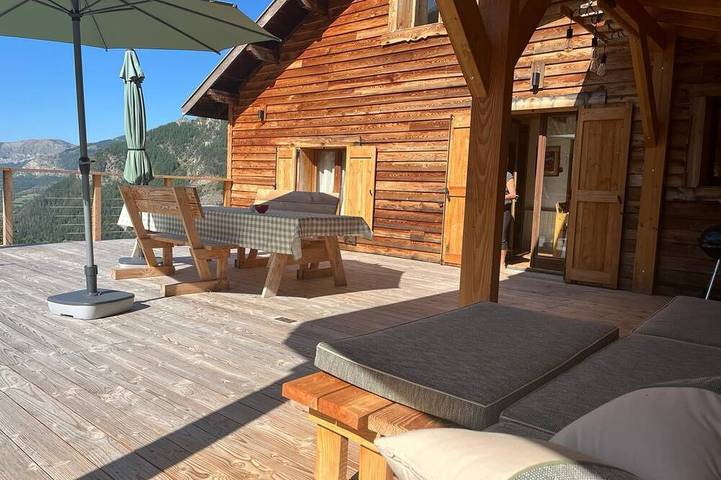 Chalet für 8 Personen, mit Terrasse und Garten - 1