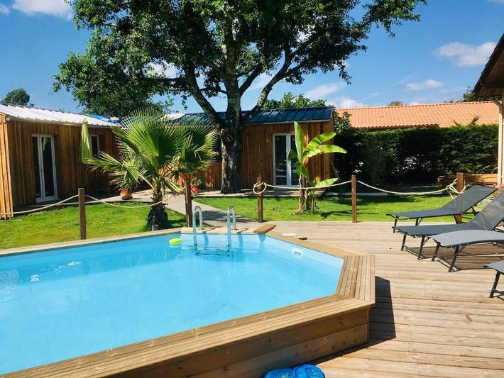 Appartement de vacances pour 4 personnes, avec vue ainsi que jardin et piscine