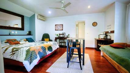 Location de vacances pour 4 personnes, avec vue ainsi que jardin et terrasse, animaux acceptés En Nouvelle-Calédonie