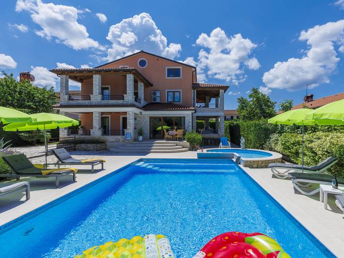 Ferienhaus für 15 Personen in Umag und Umgebung