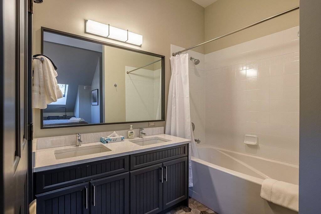 Ganze Wohnung, 4-bedroom condo at River Run - Rates reduced for fall festival season! in Arapahoe Basin