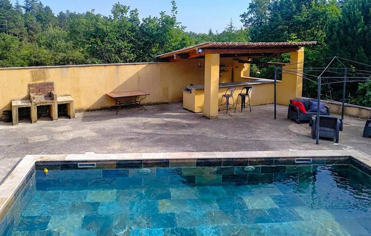 Location de vacances pour 4 personnes, avec jardin et piscine, animaux acceptés à Monieux - 2