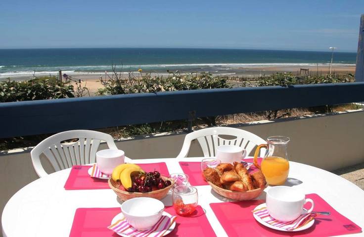 Appart’hôtel pour 4 personnes, avec piscine et terrasse, animaux acceptés