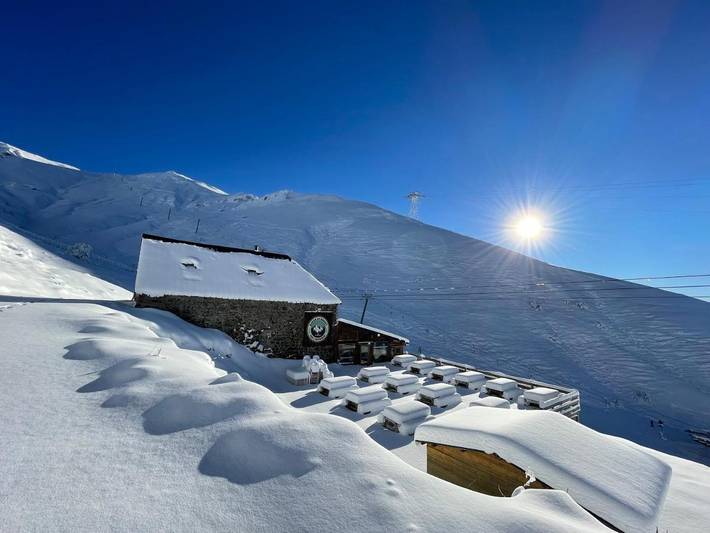 Gîte pour 4 personnes, avec vue et balcon à Laveissière - 2