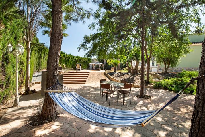 Casa rural para 12 personas, con Balcón y Jacuzzi además de Jardín y Vistas al lago en Región de Murcia