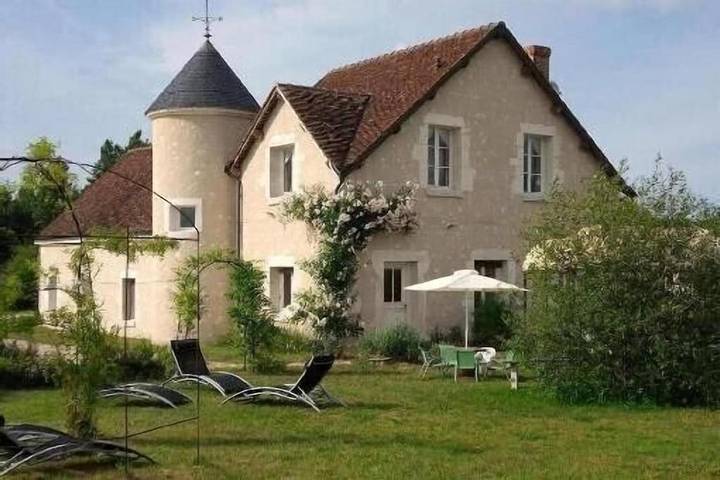 Villa pour 15 personnes, avec jardin et piscine ainsi que terrasse et jacuzzi, animaux acceptés - 1