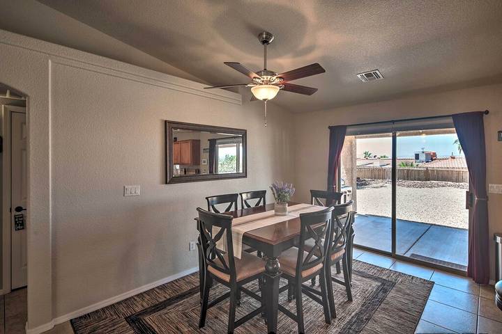 Vacation rental for 6 people, with terrace and hot tub as well as yard in Lake Havasu City
