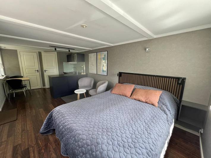 Ferienwohnung für 2 Personen, mit Terrasse und Garten sowie Seeblick und Ausblick in Kalmar - 2