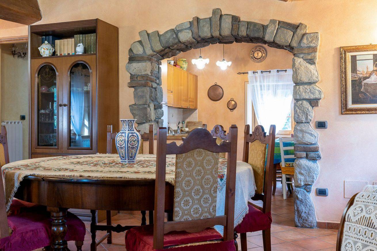 Ganze Wohnung, Tenuta Cerbaiola with Pool, Garden & Parking in Borgo a Mozzano, Lucca Provinz