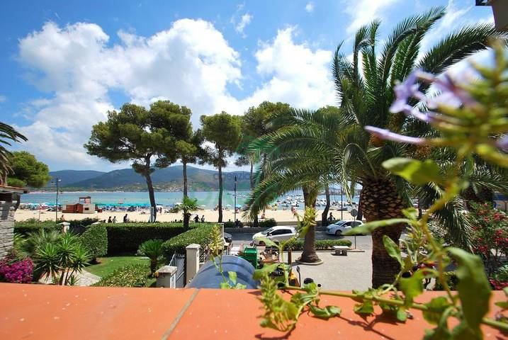 Appartamento per 6 persone, con Balcone/Terrazza e Terrazza nonché Giardino e Panorama a Marina di Campo