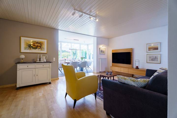 Ganze Wohnung, Apartment Alm-Atelier, Stilvoll, ruhig, private Terrasse, Wlan, nahe Wald und Reben in Stadt Offenburg, Durbach