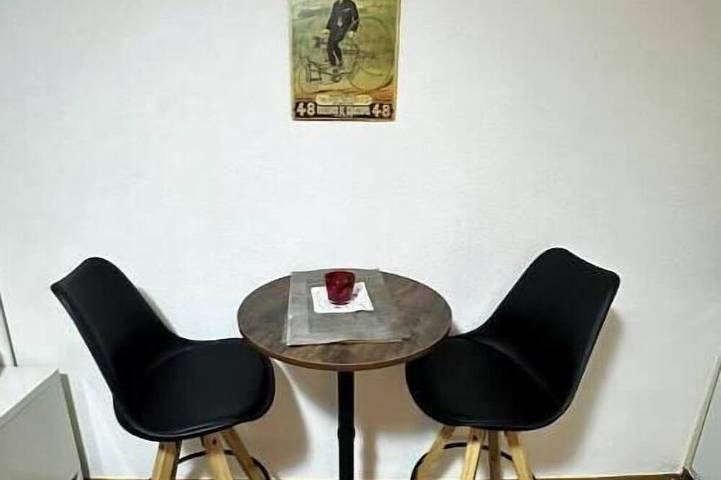 Ganze Wohnung, Zentral & kühl an der Kathedrale in Villars-les-Joncs, Freiburg im Üechtland