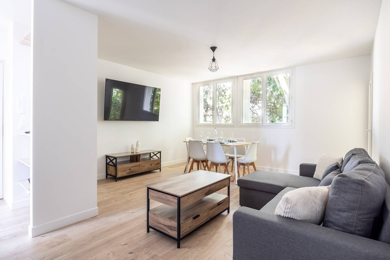 Geheel appartement, Vakantieappartement voor 8 personen met balkon in Toulouse, omgeving Toulouse