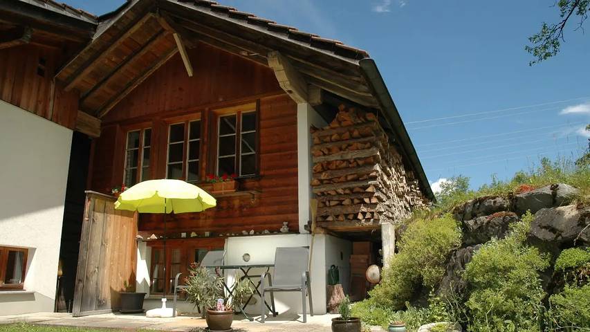 Baita per 2 persone, con giardino, con animali domestici in Svizzera