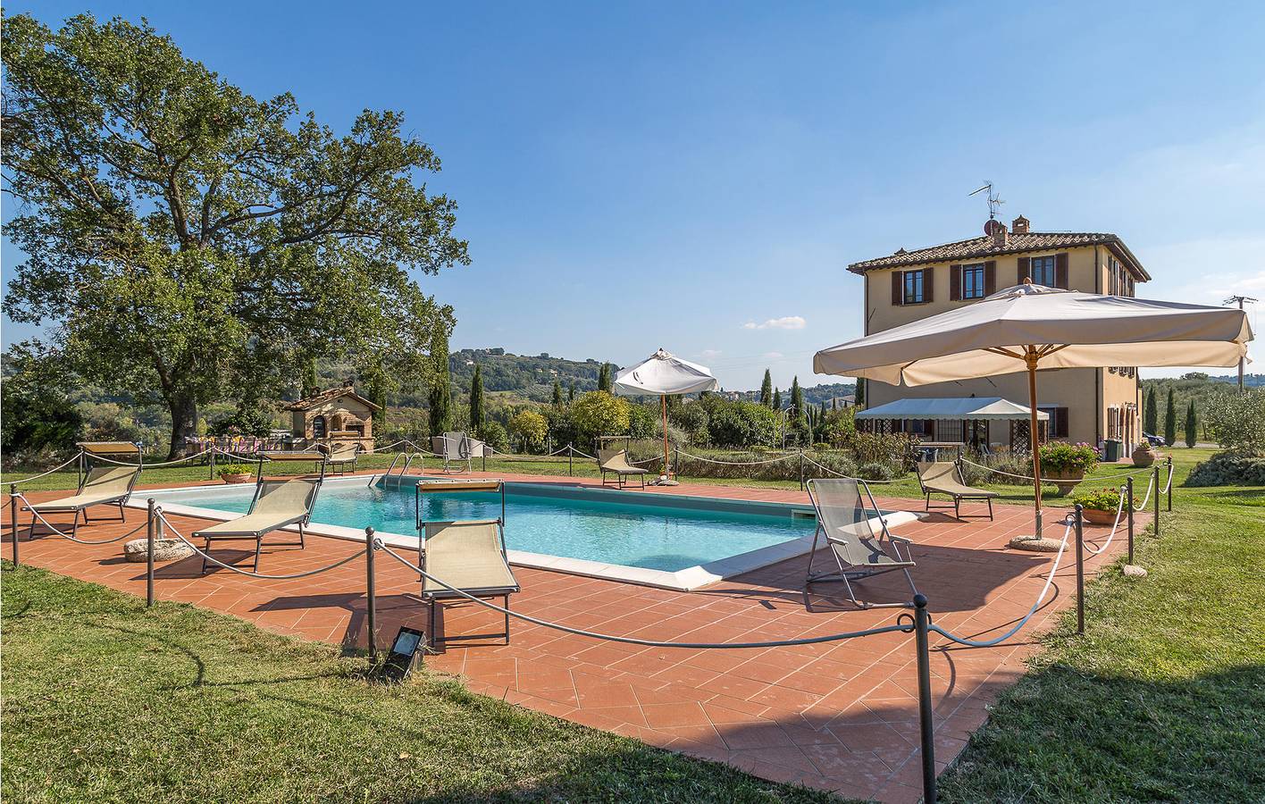 Gartenwohnung mit Pool & Parkplatz in Chiusi, Chianti