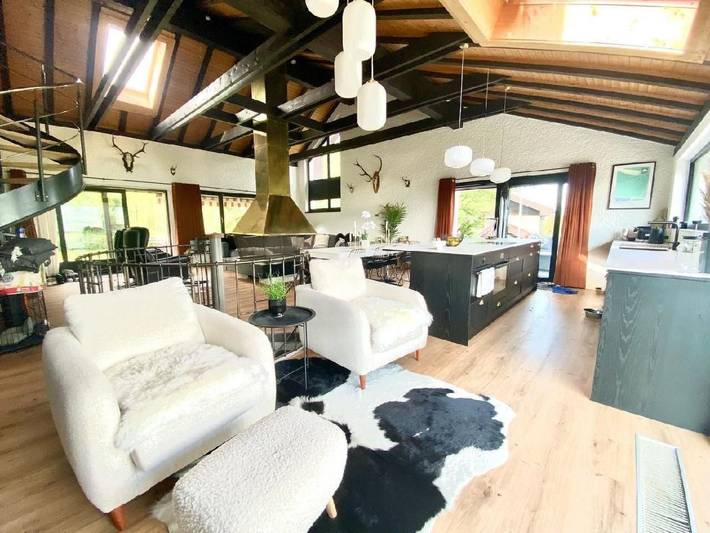 Ferienhaus für 10 Personen, mit Balkon und Terrasse sowie Garten in Unterwasser