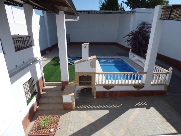 Apartamento para 8 personas, con Terraza y Jardín además de Piscina y Vistas en Alcalá de Guadaíra