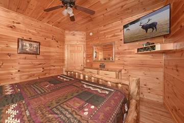 Log Cabin for 4 People in Sevier County, Photo 1