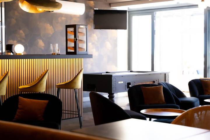 Hôtel pour 2 personnes, avec sauna et vue ainsi que piscine et terrasse, animaux acceptés dans Casino Du Canet En Rousillon - 3