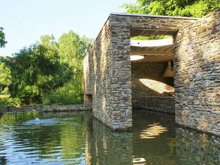 Location de vacances pour 60 personnes, avec jardin dans Redu