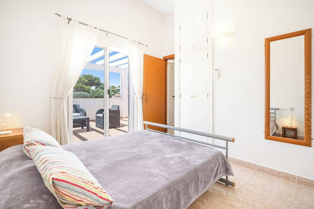 Detached Modern Family Villa with Private Pool in Quiet Location Close to Beach in Binibeca, Sant Lluís