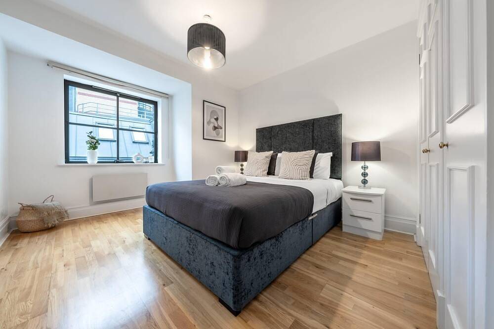 Entire apartment, Classic 1 Bedroom in the Heart of Holborn London in Downtown, London