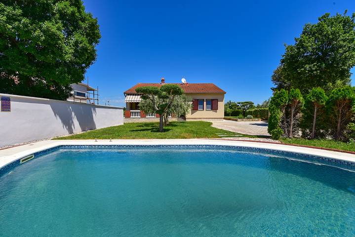 Ferienhaus für 7 Personen, mit Terrasse und Pool in Marčana - 3