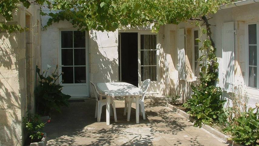 Location de vacances pour 4 personnes, avec jardin, animaux acceptés à Saint-Martin-de-Ré