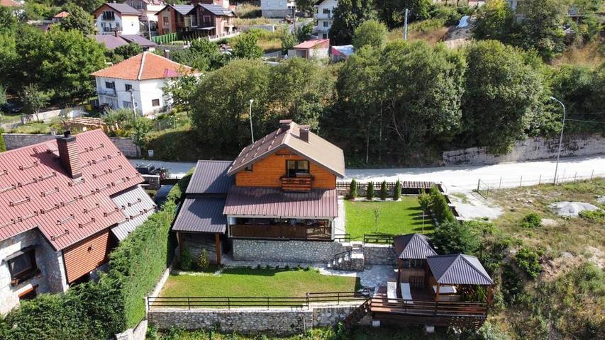 Dom wakacyjny dla 8 osób, z Balkon i Taras oraz Ogród i Widok na jezioro w Macedonia Północna