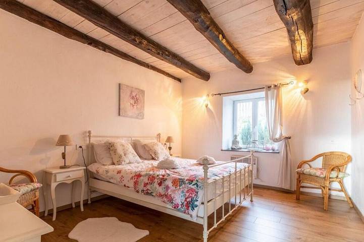 Location de vacances pour 4 personnes, avec Jacuzzi ainsi que Jardin et Piscine à Tauves - 2