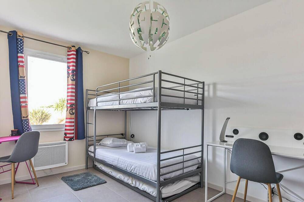 Charmante Maison Cosy avec Piscine Privée & Dôme – Proche Plages Vendée in Commequiers, Vallée de la Loire