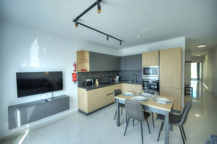 Gîte pour 4 personnes, avec balcon dans Gzira - 3