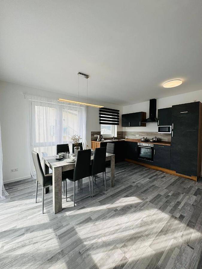 Ferienwohnung für 9 Personen, mit Balkon und Ausblick in Weikersheim - 3